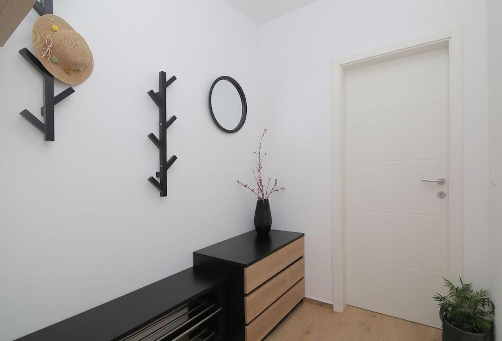 Studio Apartman Karlita Slano Exterior foto